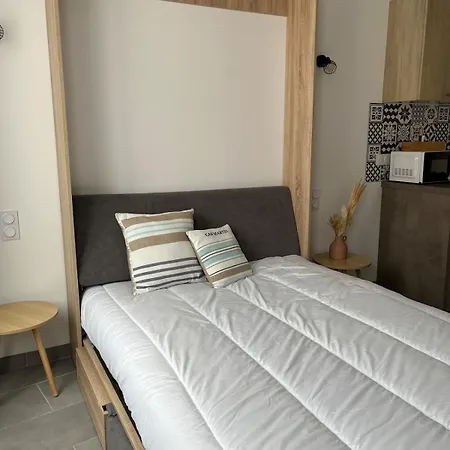 Holiday home Avec Jardin A