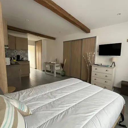 Holiday home Avec Jardin A *